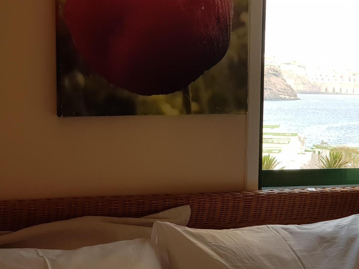 The Poppies Guest House - 100M Ocean - Private Spaces كانديلاريا المظهر الخارجي الصورة